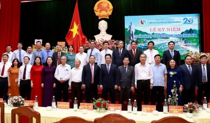 Bộ trưởng Đặng Quốc Khánh dự Lễ Kỷ niệm 20 năm thành lập Sở Tài nguyên và Môi trường tỉnh Hòa Bình