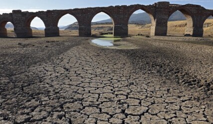 Ứng phó El Niño: Chủ động tích nước, điều tiết nguồn nước từ sớm