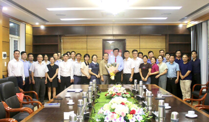 Liên đoàn Quy hoạch và Điều tra tài nguyên nước miền Trung tổ chức gặp mặt và chia tay đồng chí Nguyễn Ton – Phó Liên đoàn trưởng về nghỉ hưu theo quy định