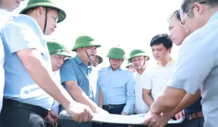 Bộ Nông nghiệp và Môi trường khảo sát dự án xây dựng đập sông Lam