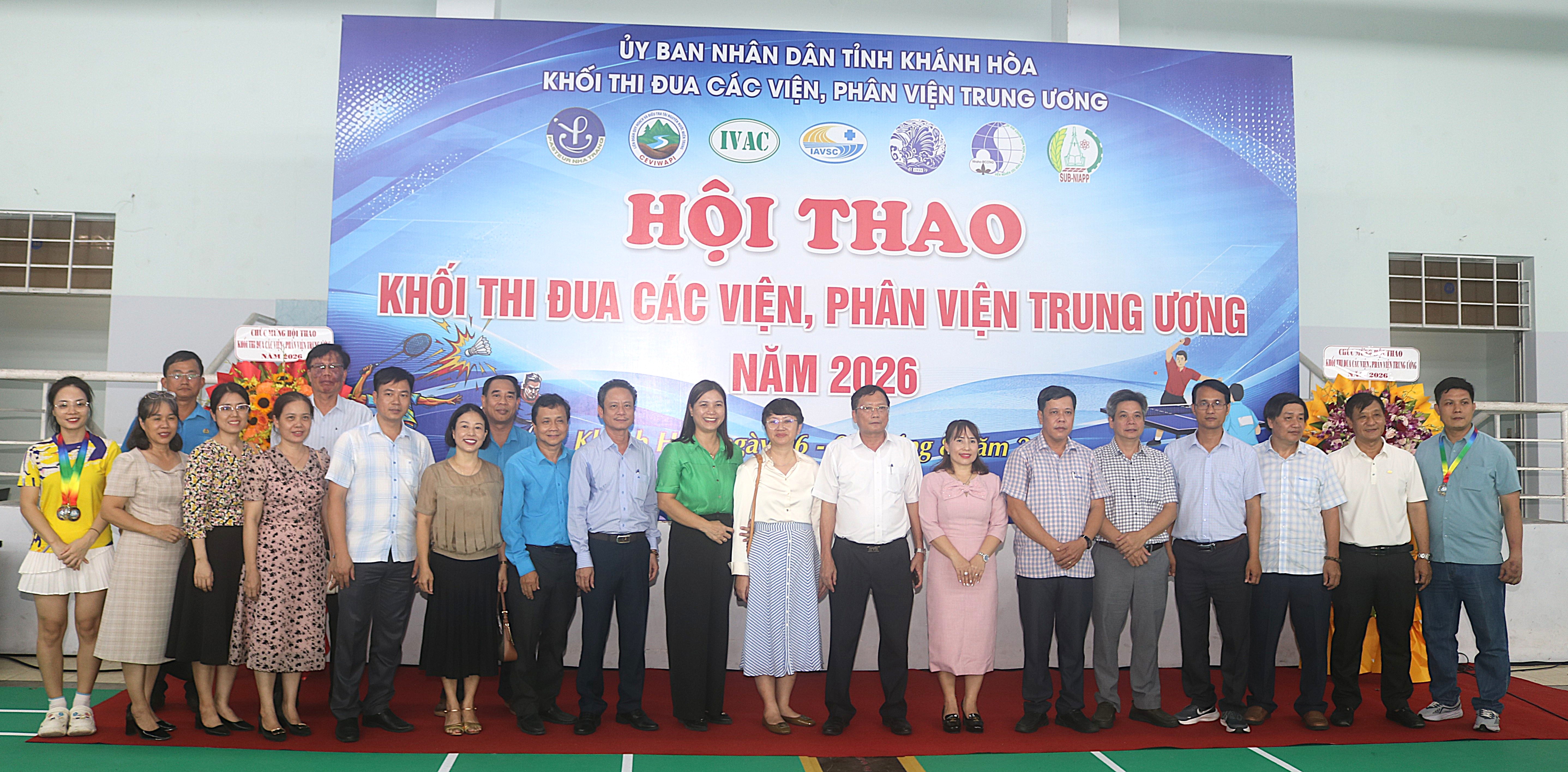 anh-lanh-dao.JPG