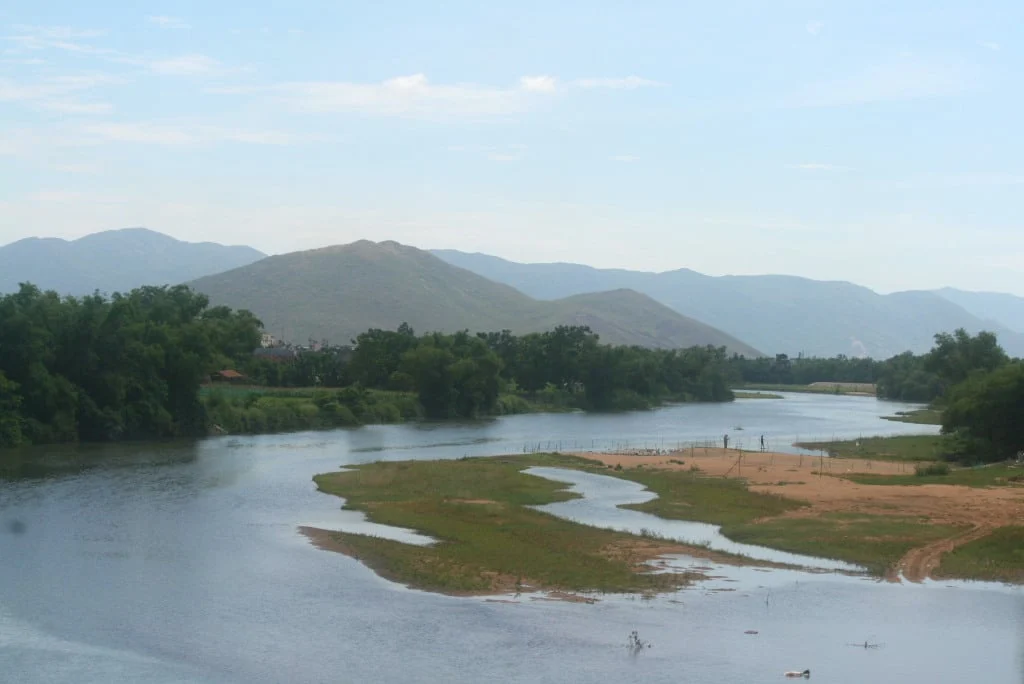 binh-dinh-scenery-212526-140-061748.webp