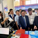 Bộ trưởng Đỗ Đức Duy tham quan thành tựu khoa học công nghệ lĩnh vực nông nghiệp và môi trường
